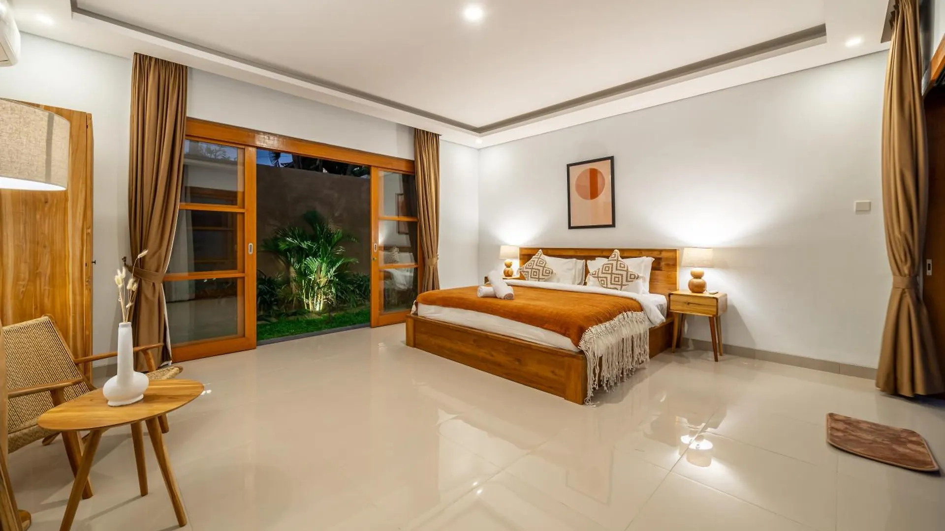 Limited Offer! Stunning New 2Br Villa With Large Pool - Canggu Escape!