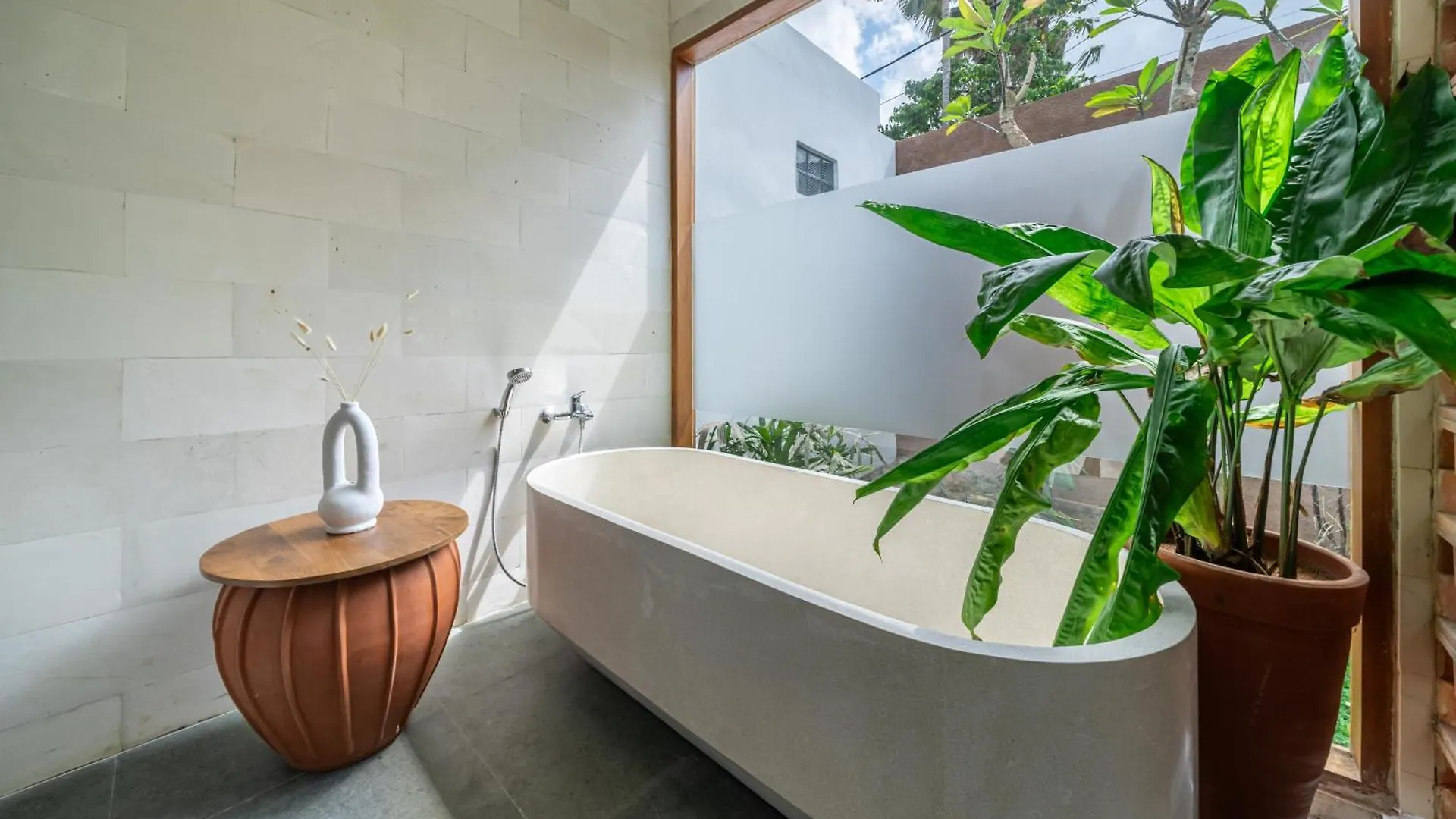 Limited Offer! Stunning New 2Br Villa With Large Pool - Canggu Escape! Indonesia